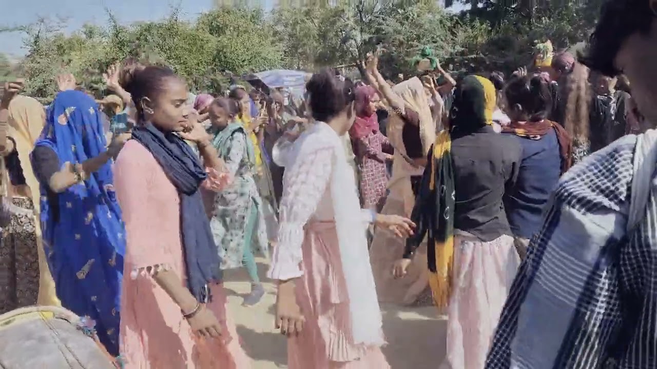 Deshi dholna tale dans 
