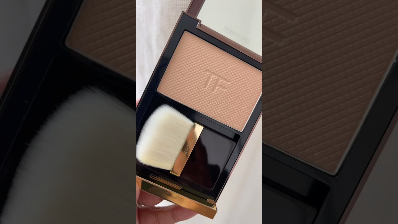 Tom Ford ARCHITECTURE SOFT MATTE BLURRING POWDER in Ivory Fawn #tomfordbeauty #tomford