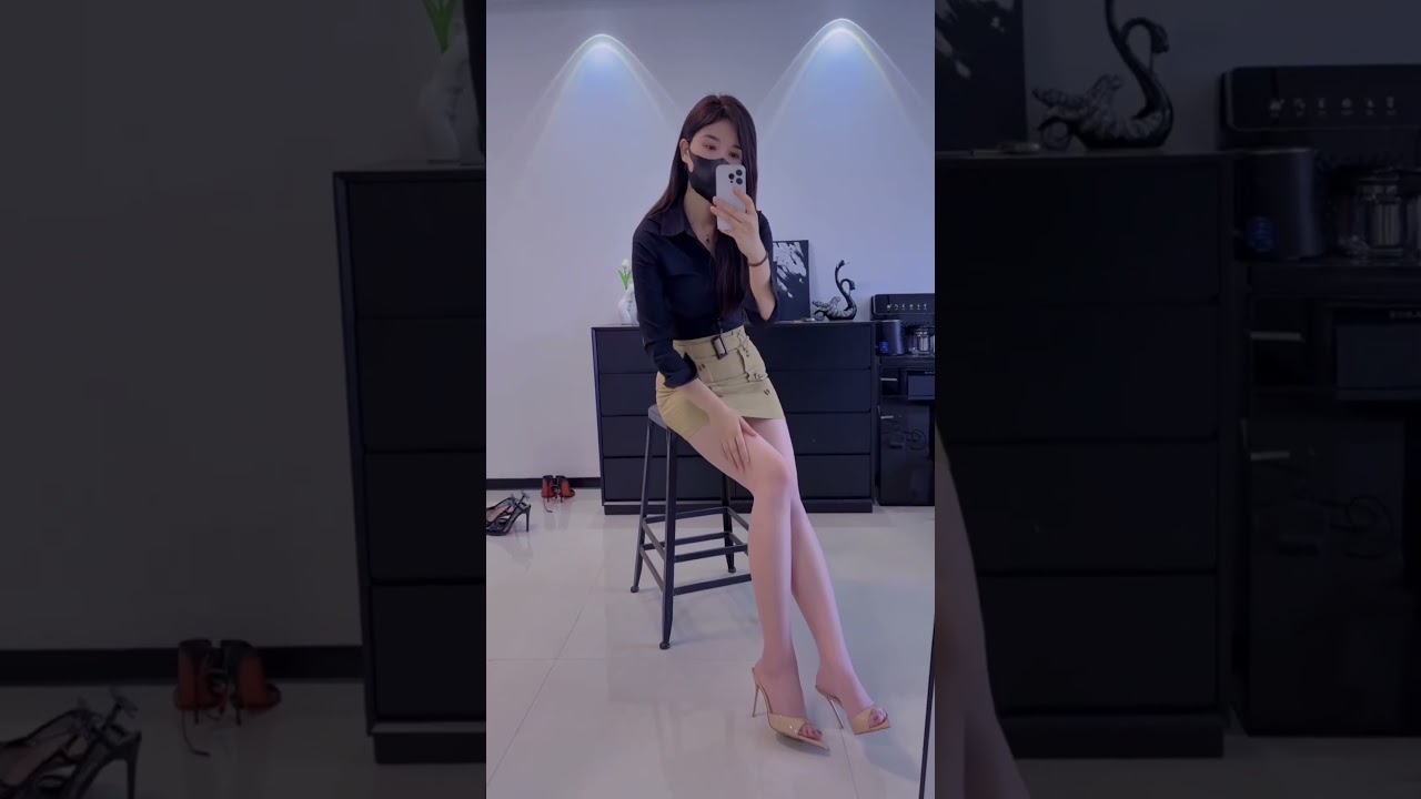 Perfect Soles: Sensual Feet with Smooth Elegance 👠💅 