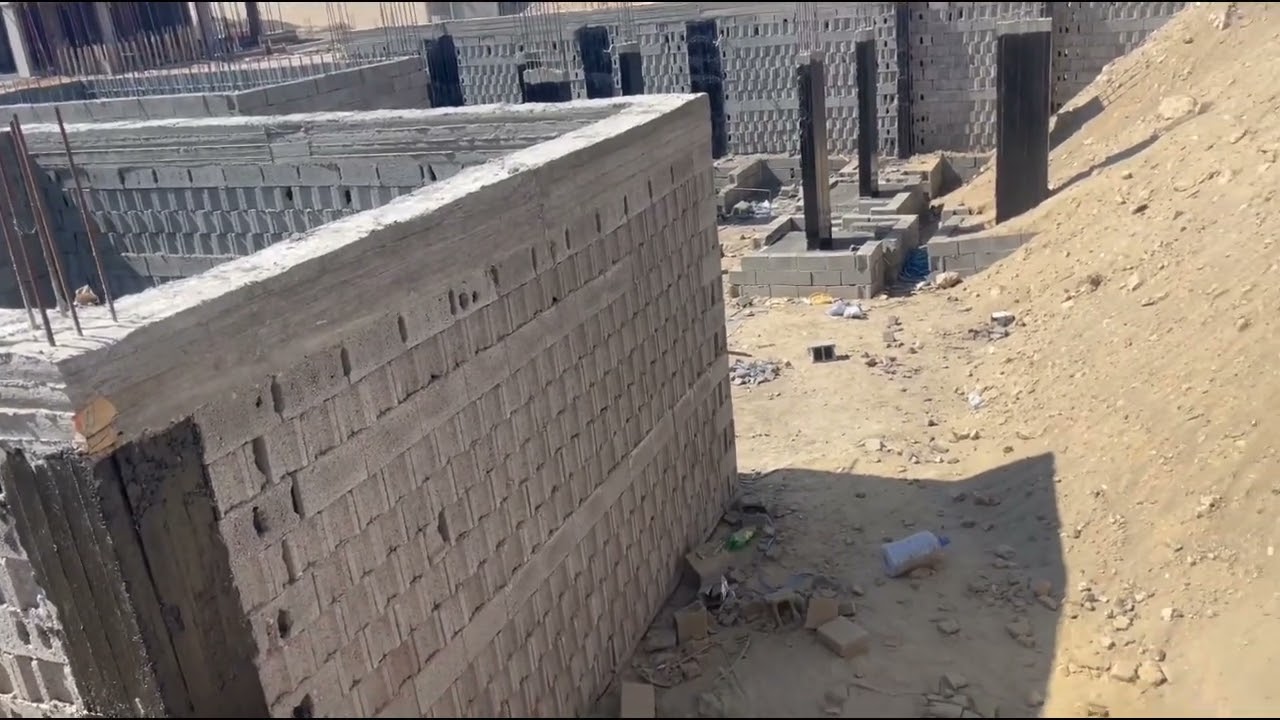 مقاول سيء + مكتب هندسي أو مشرف سيء تكون هذه النتيجه السيئة