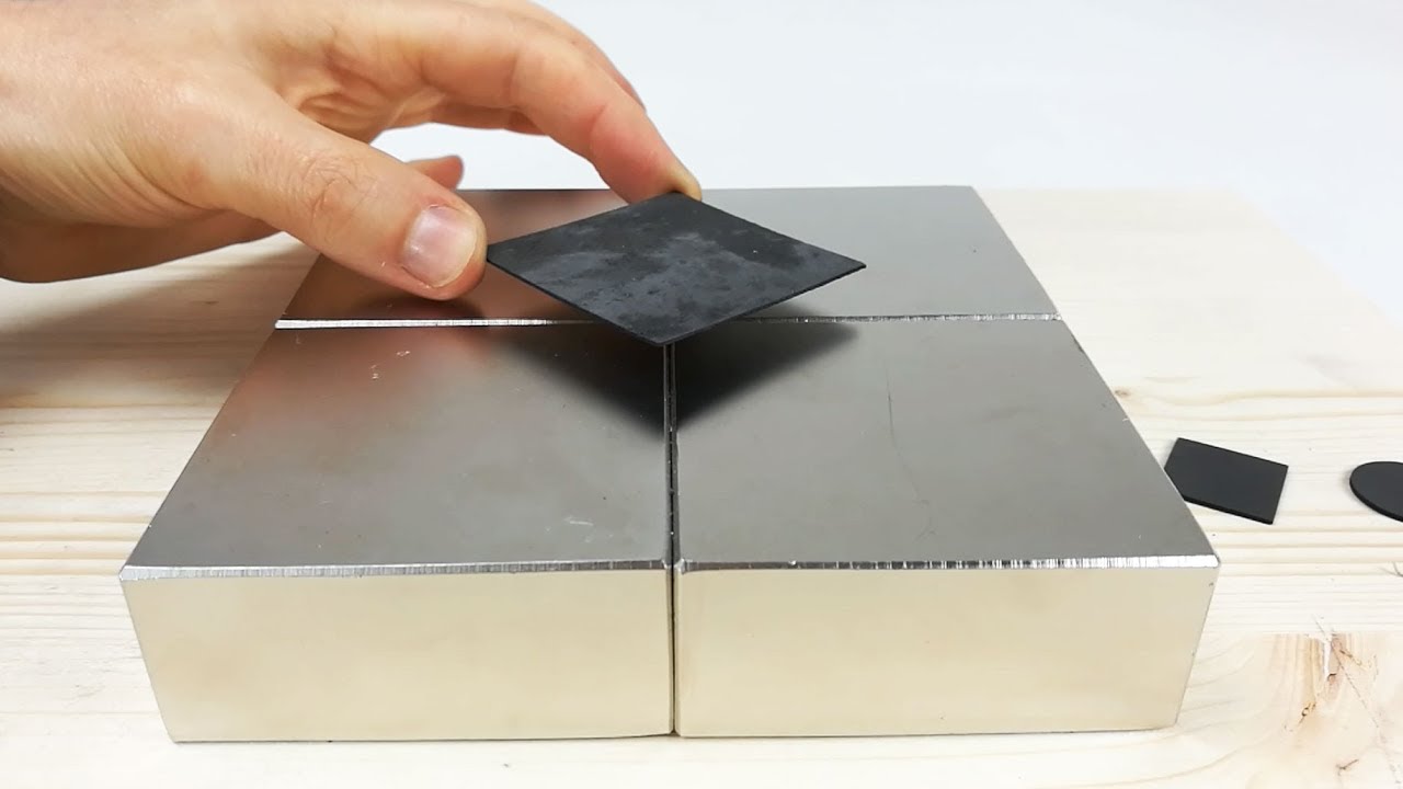 Giant Diamagnetic Levitator | Magnetic Games