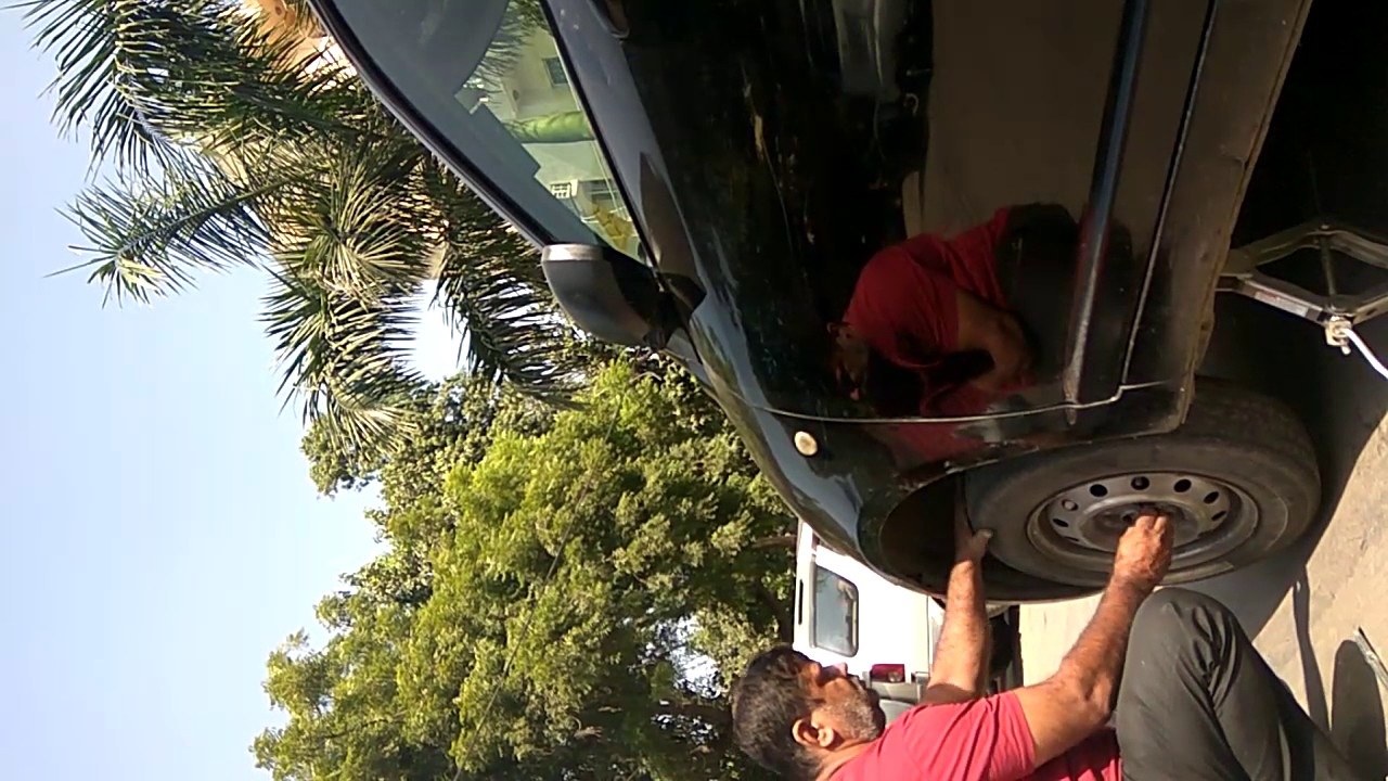 How to Change puncture or flat Tyre of your Swift Car