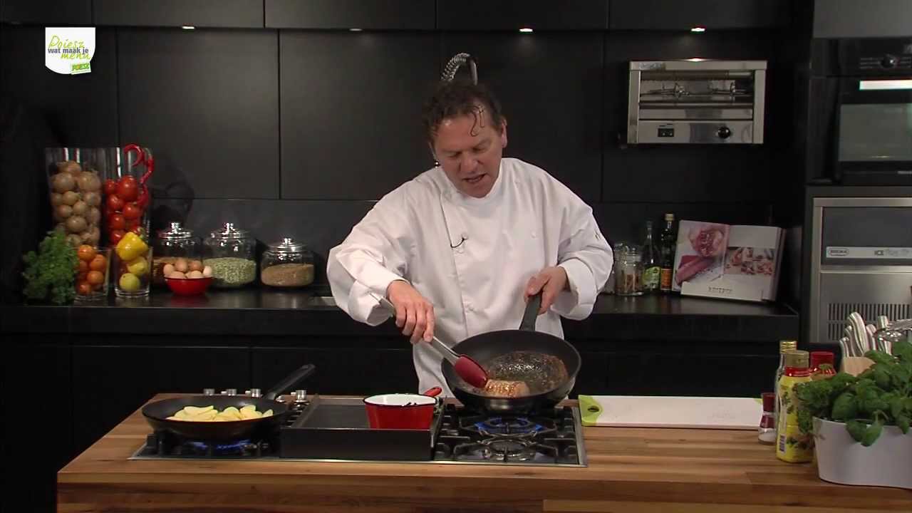 Rollade met champignonjus, gebakken aardappeltjes en een witlofsalade met abrikozen