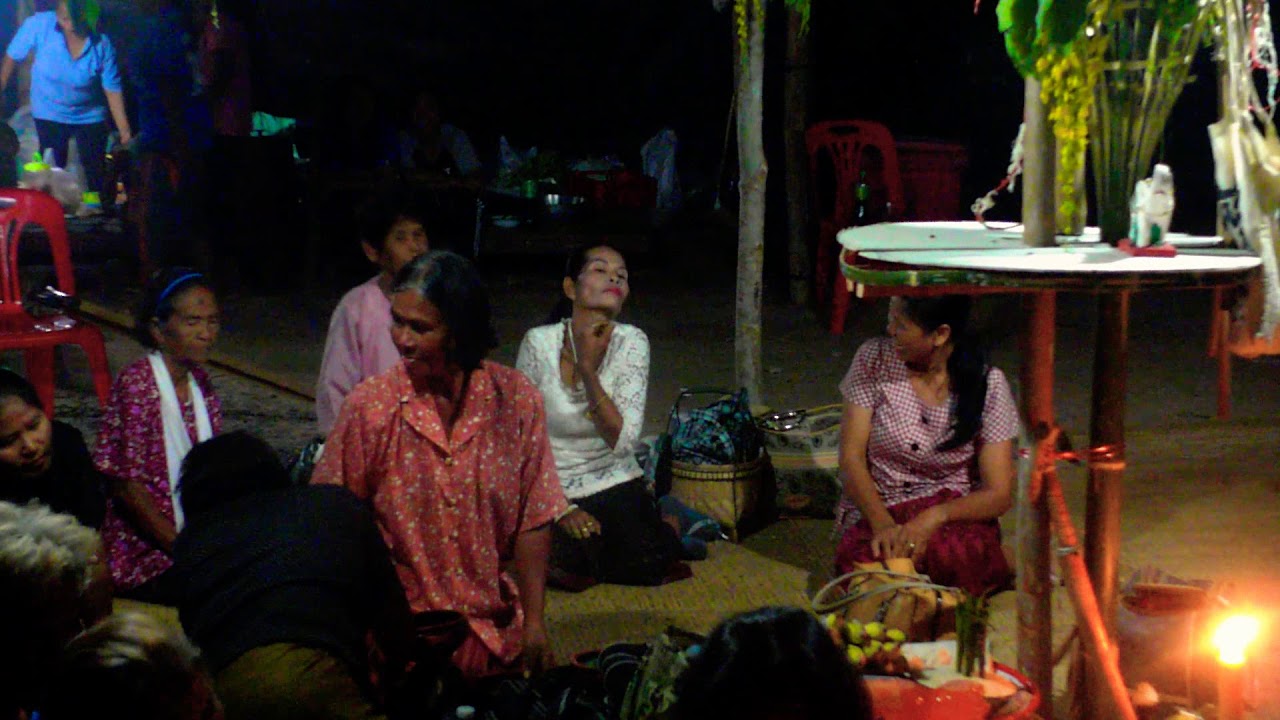 รำแม่มด บ้านเดื่อ อ.ขุนหาญ เพลงเจวีย