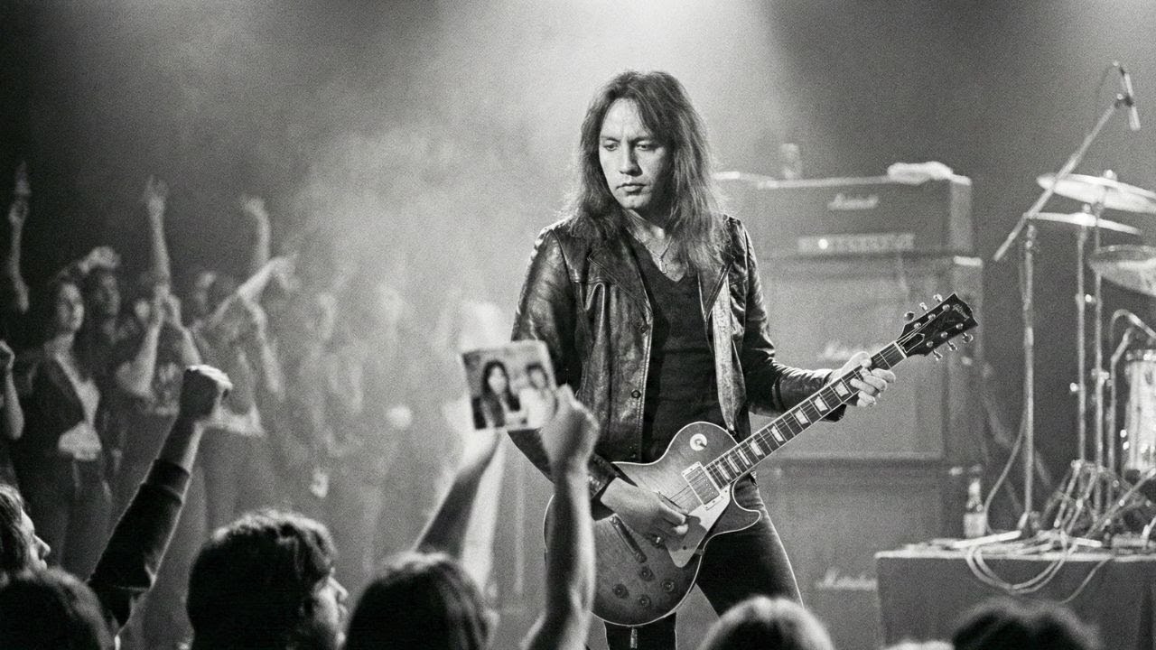 Ace Frehley STOPPED Mid-Song When He Noticed This Detail in the Front Row
