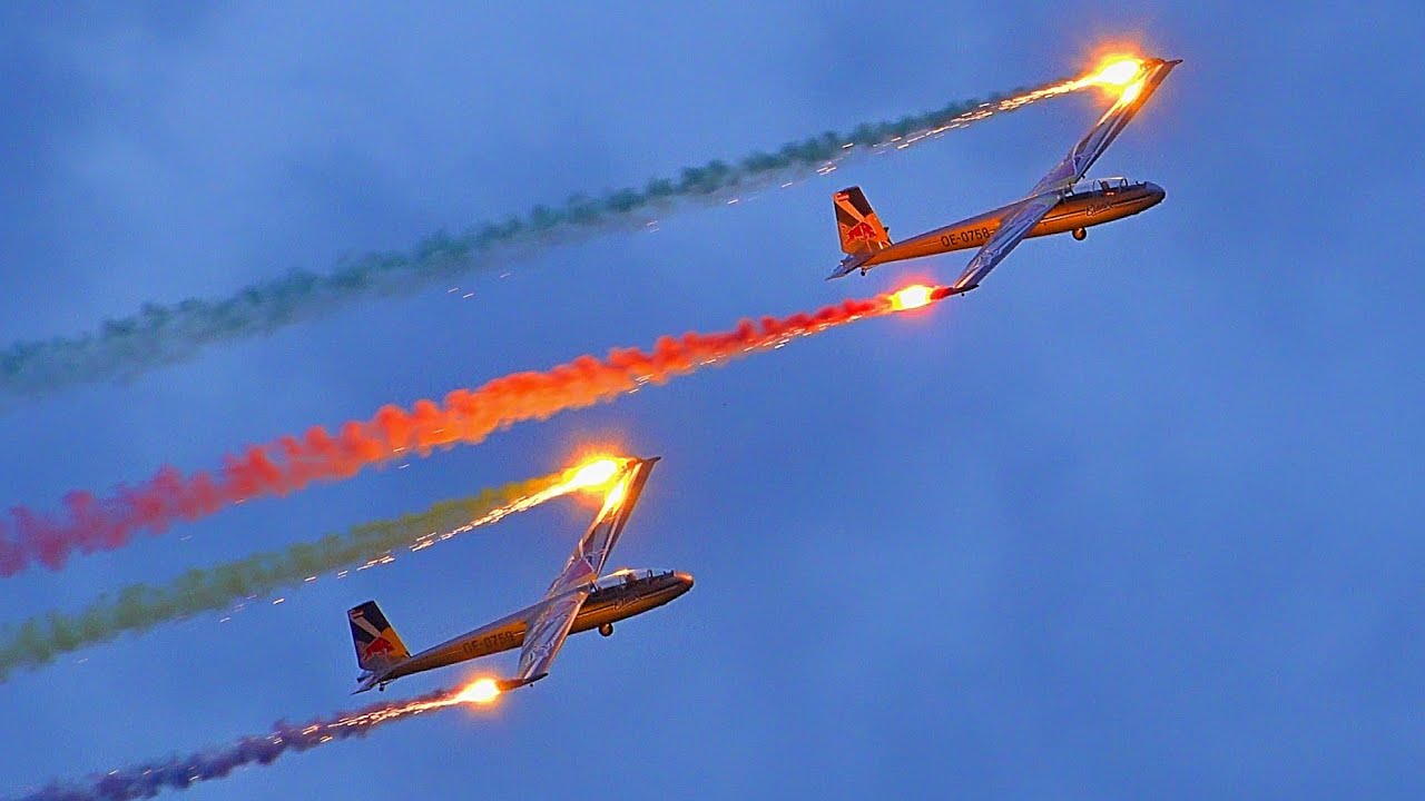 Blanix Team - Glider Aerobatic Pyro Night Show at Hahnweide Airshow 2025