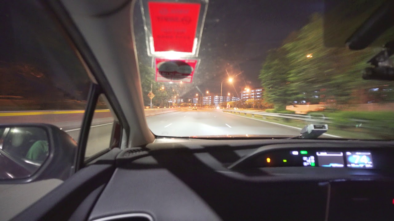 Singapore, Taxi night ride from Changi Airport to The Horse City Wash - Sixth Avenue