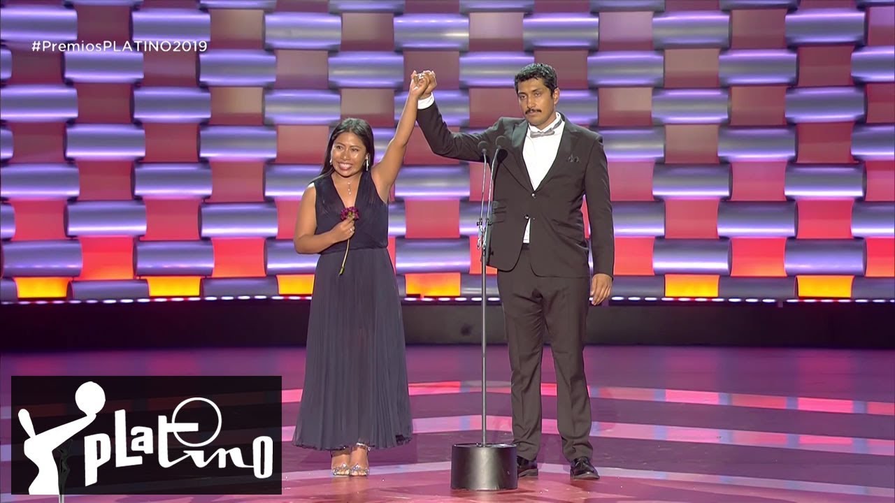 Premios PLATINO 2019 - Yalitza Aparicio y Tenoch Huerta nos invitan a unir nuestras manos