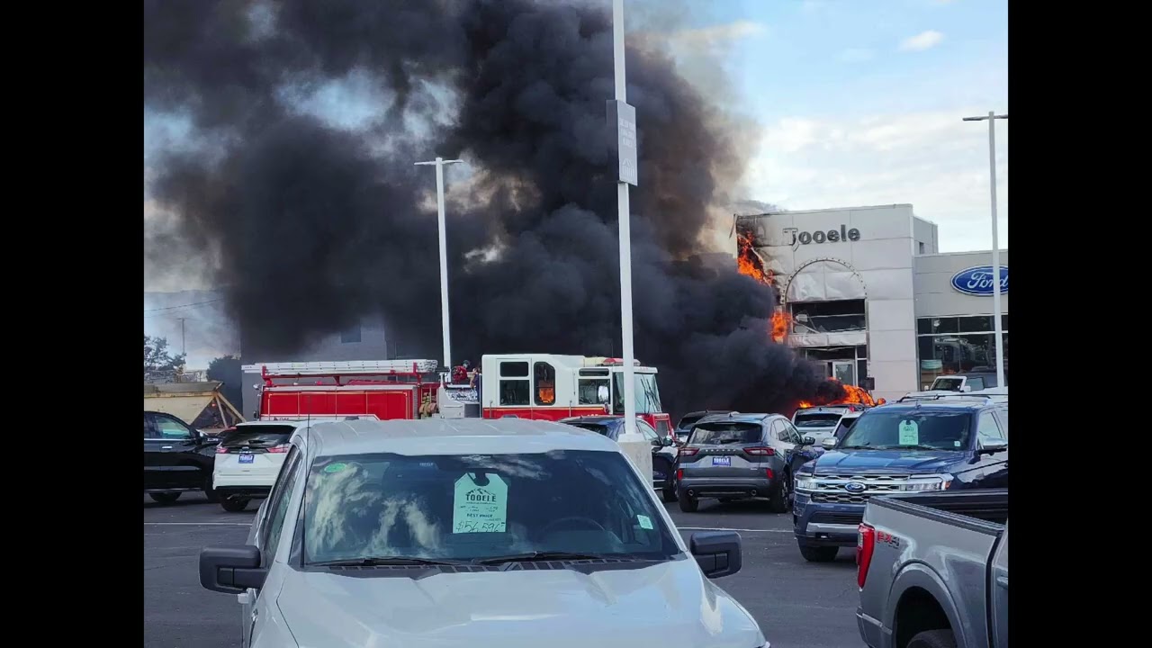 Several Injured After Semi-Truck Crashes Into Car Dealership in Utah