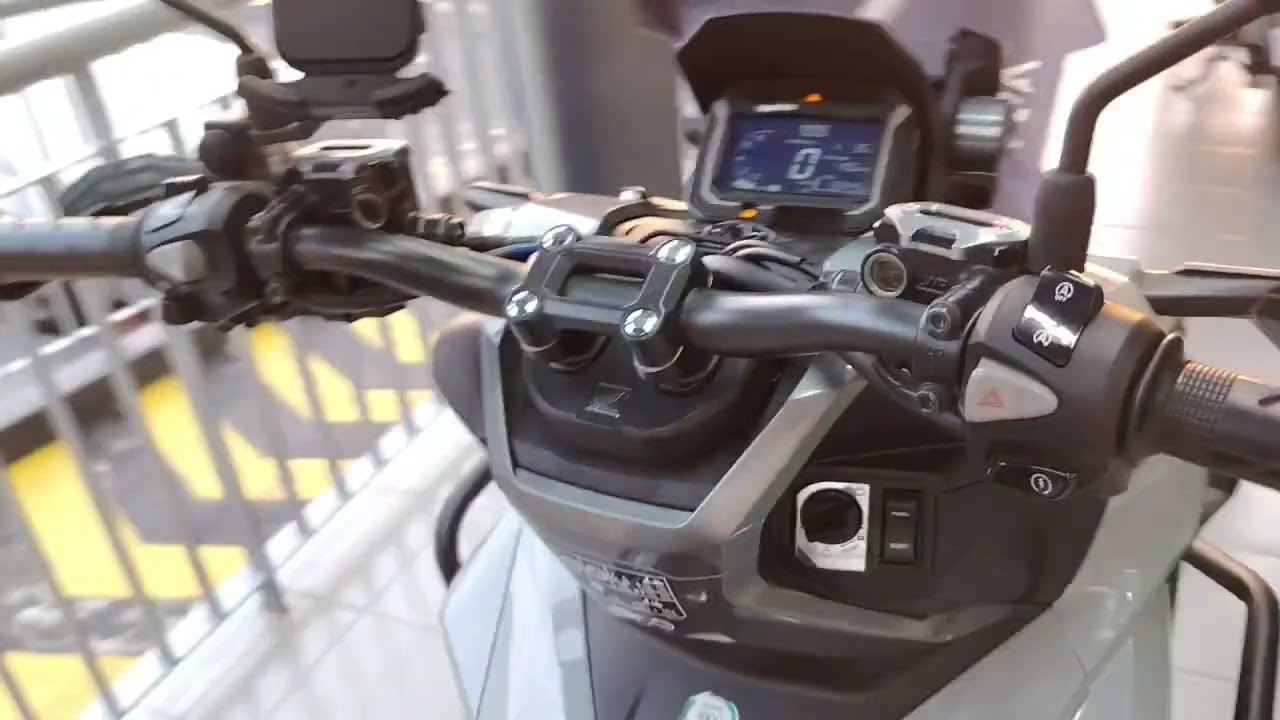 Honda ADV 160 Add Keyless