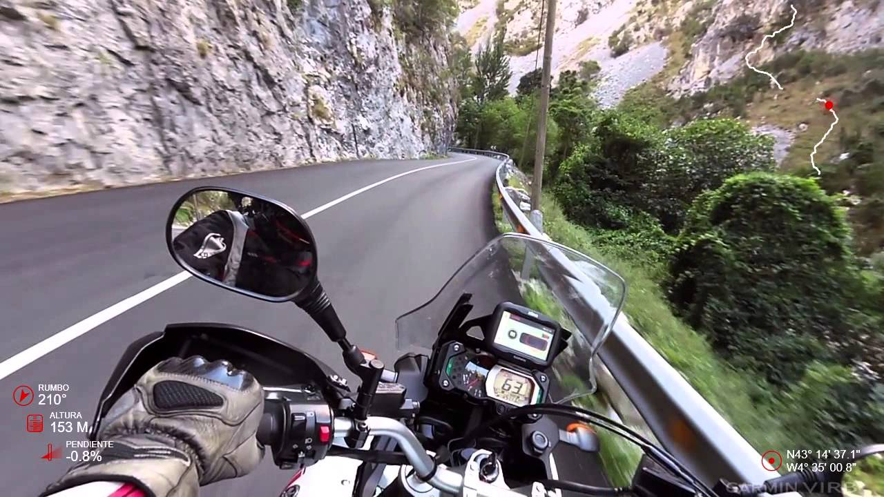 Desfiladero de La Hermida en moto