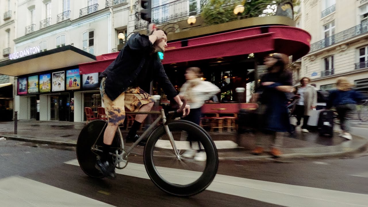 🇫🇷  Riding Bikes in Paris France