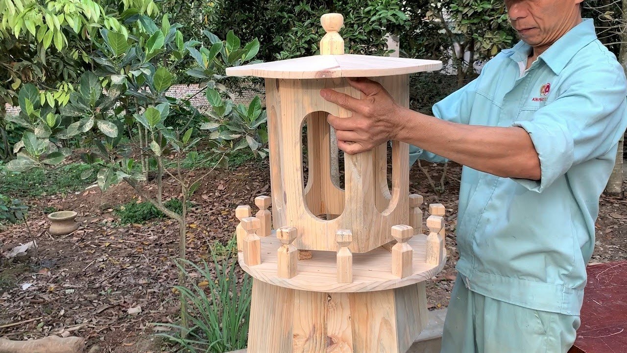 Extremely creative woodworking plan // Lighthouse Design That Combines Useful & Unique Shelving