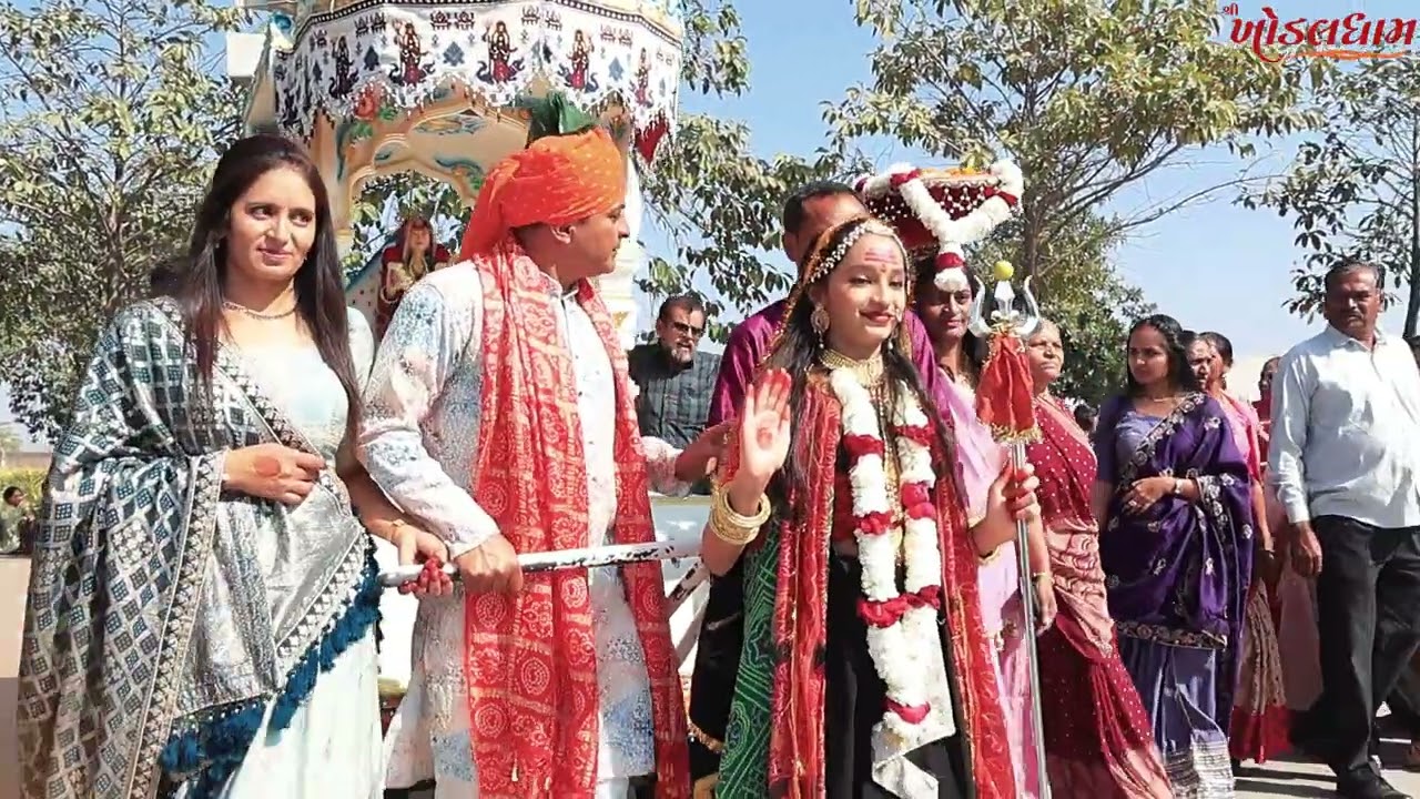 શ્રી ખોડલધામ મંદિર ધ્વજારોહણ..#like #share #khodal #maa