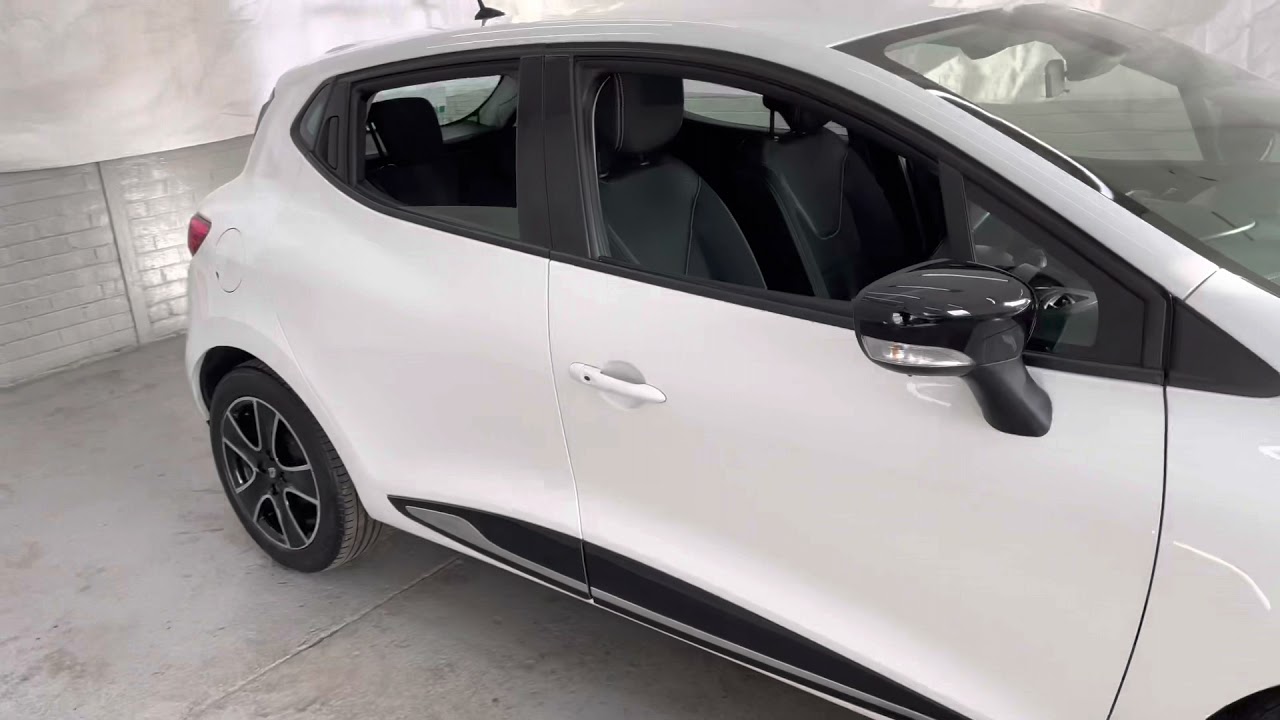 White Renault Clio