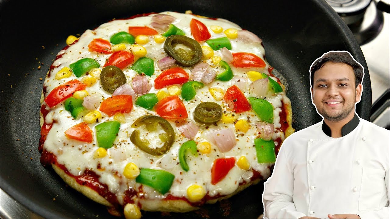 15 मिनट में सूजी पिज़्ज़ा तवे पर | Sooji Pizza Ft. CookingShooking | KabitasKitchen