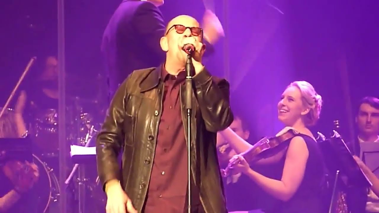 Chris Thompson - Rock Meets Classic - BLINDED BY THE LIGHT -  Nürnberg 07.01.2012