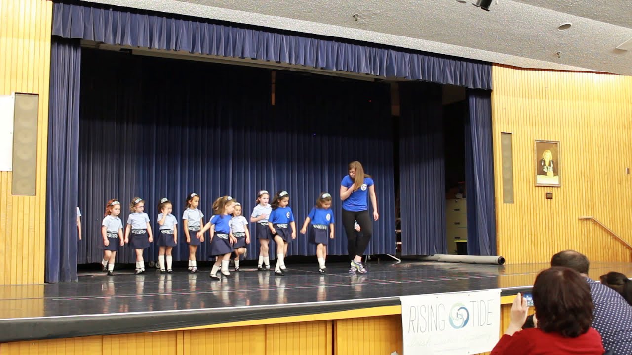 Rising Tide Recital 2019 - Dancers' first reels