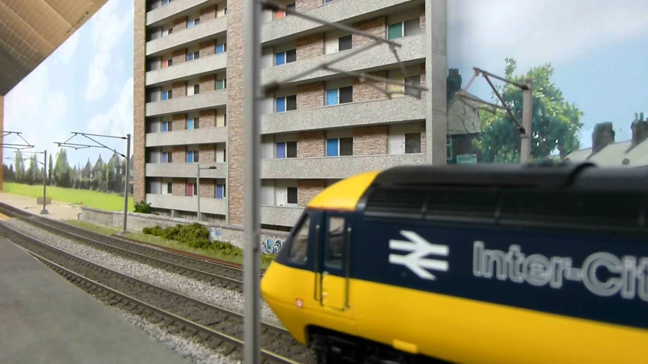 Dean Park Station Video 69 - New Upper Loop Running Session December 2015