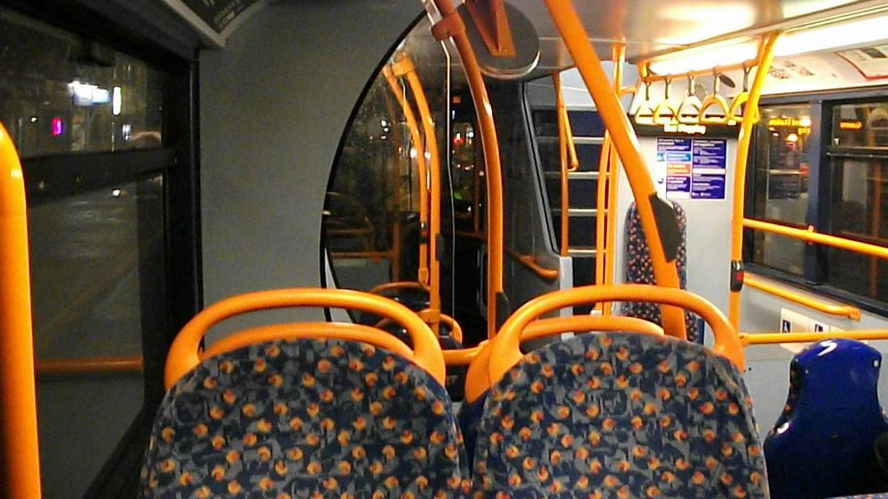 Dennis Trident 9.9m/ALX400 - Stagecoach 17449 (Y449NHK) - Route 208