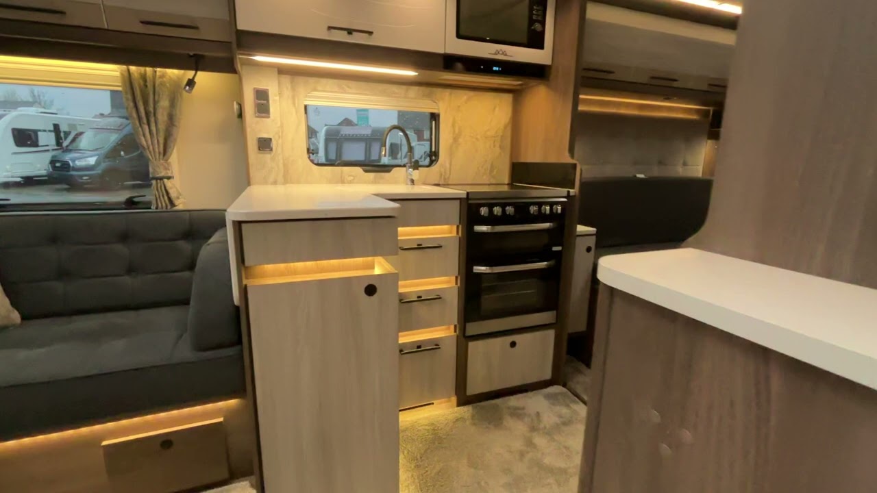 Coachman Lusso 1 2024 
