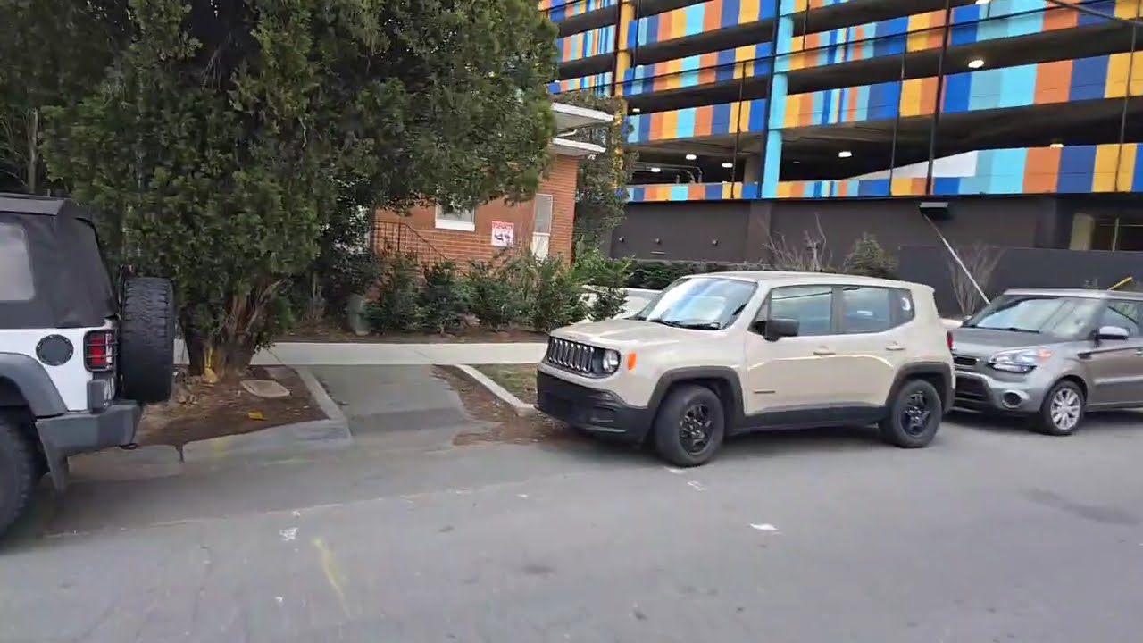 Walking around Charlotte, NC 🇺🇲 (1/17/2026)