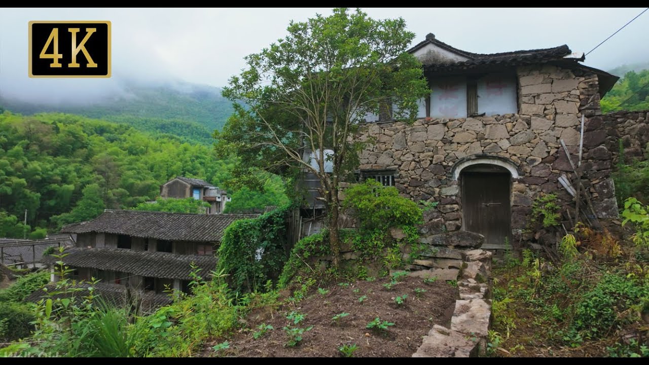 Traditional Chinese village walk, 700+ year old mountaintop village. dilapidated, yet beautiful・4K