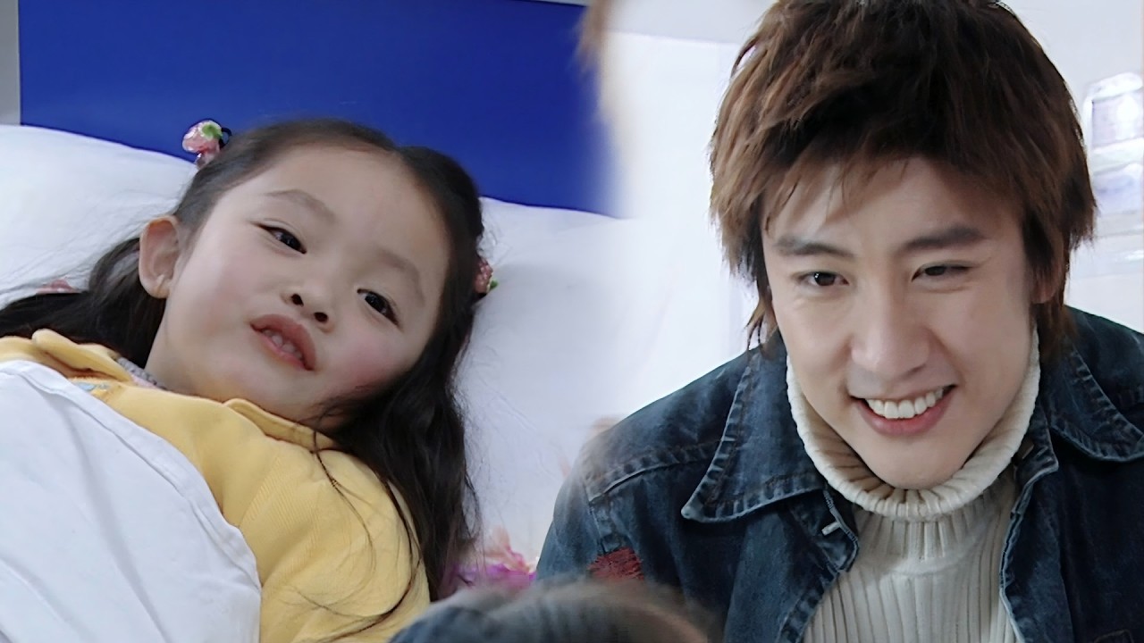 總裁意外救下出車禍的小女孩，誰料她竟是初戀情人為他生下的親生女兒！！！