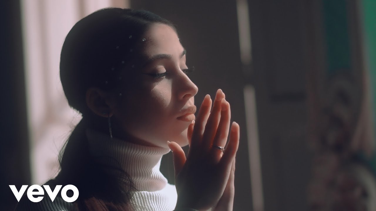 Shakira Martínez, Maki - VIVAMOS EL MOMENTO