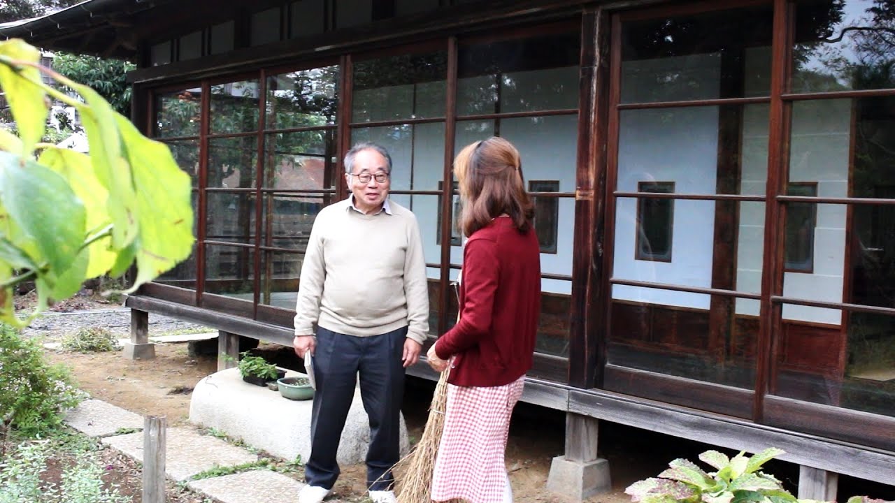 Прежде чем превратиться в мирную жизнь и воспоминания для нее и ее мужа.