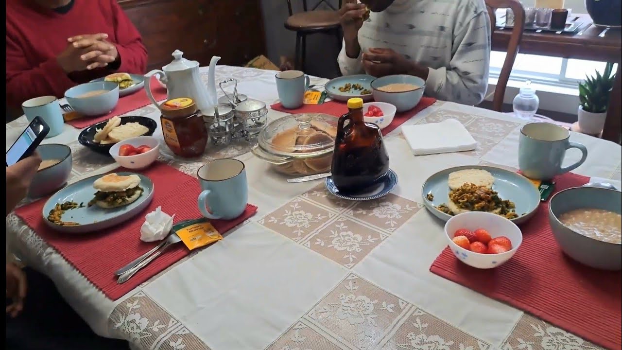 WE TRADED CITY LIFE FOR RURAL LIFE IN ONTARIO | SIMPLE LIVING & COOKING