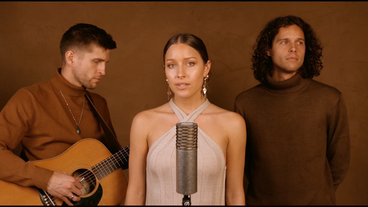 Girl Named Tom | Dust in the Wind (Live Acoustic Version)