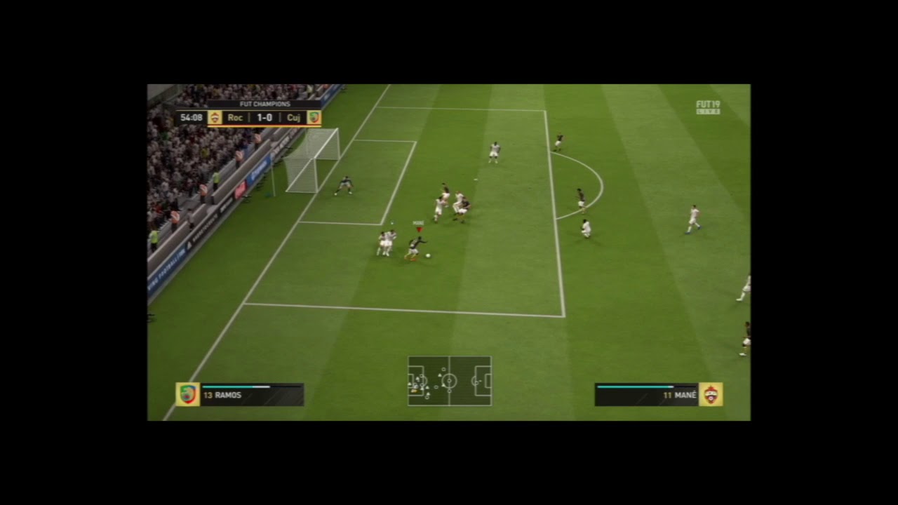 Почему пасы в FIFA 19 сломаны