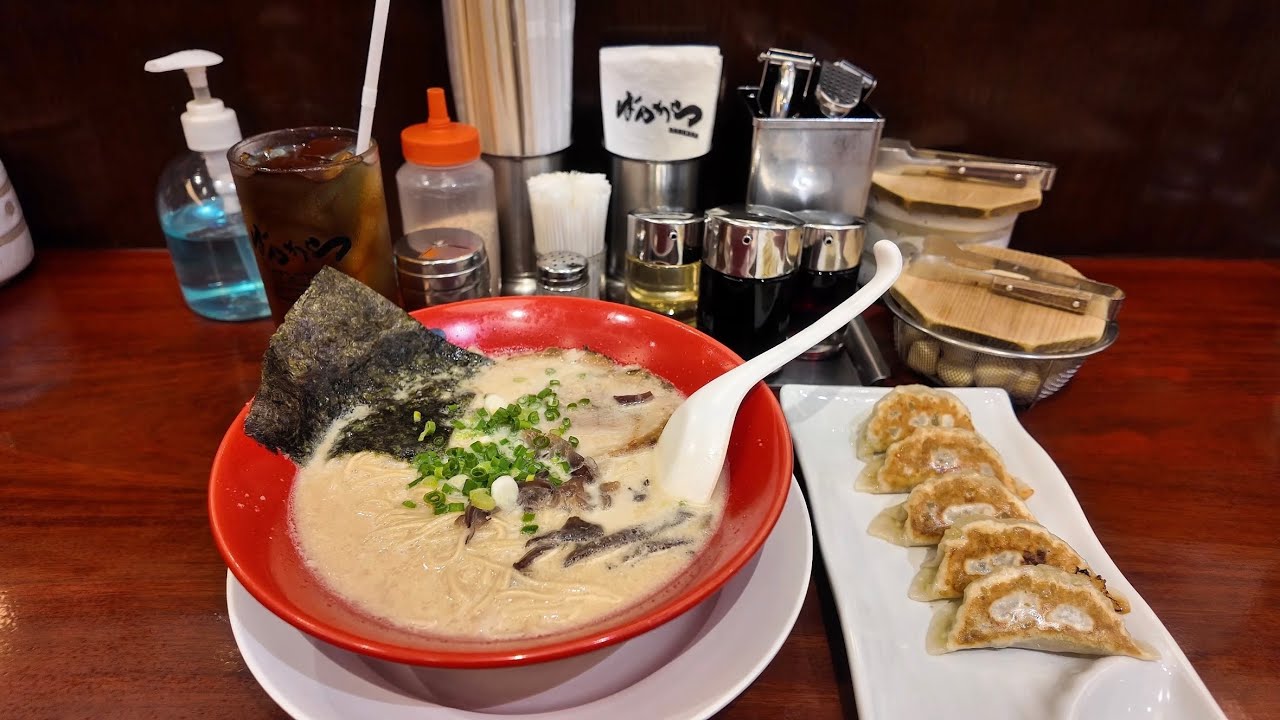 Quiet Dinner with Hakata-Style Tonkotsu Ramen 🍜