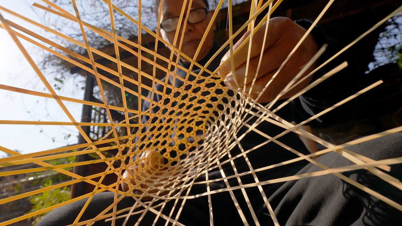 竹编发篓制作过程，中国民间工艺美术大师制作竹编发篓