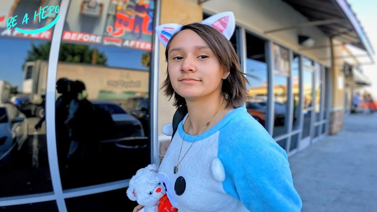 I'm convinced she's a furry 😨