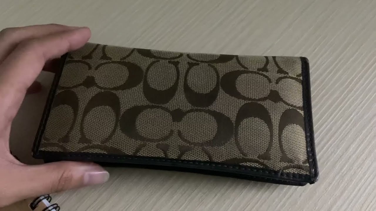 Honest review of COACH Color Block Coated Canvas Wallet