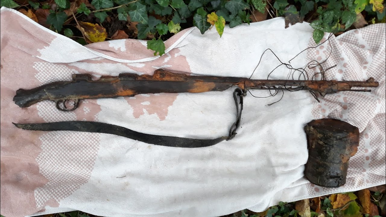 Militaria fusils Mauser g98 ww1.masque à gaz allemand ww1. 3 sorties en une .pêche à l'aimant.
