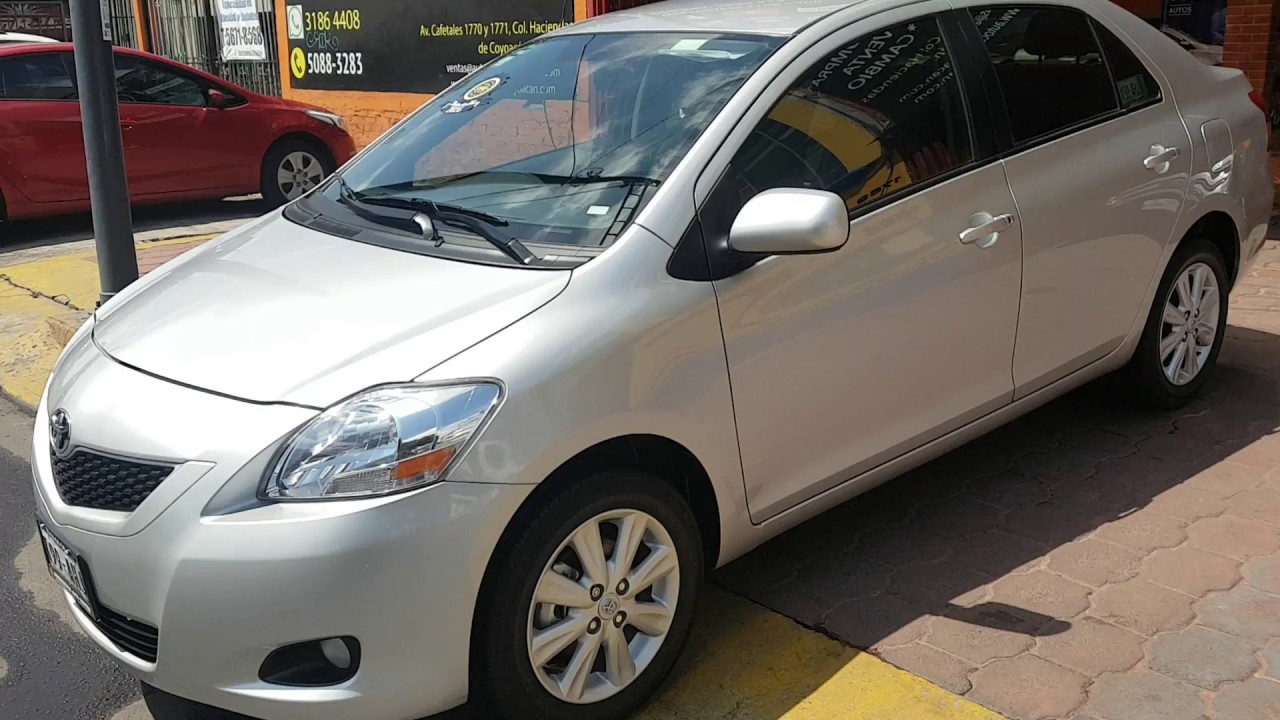 TOYOTA YARIS PREMIUM EN 2016 *** VENDIDO ***