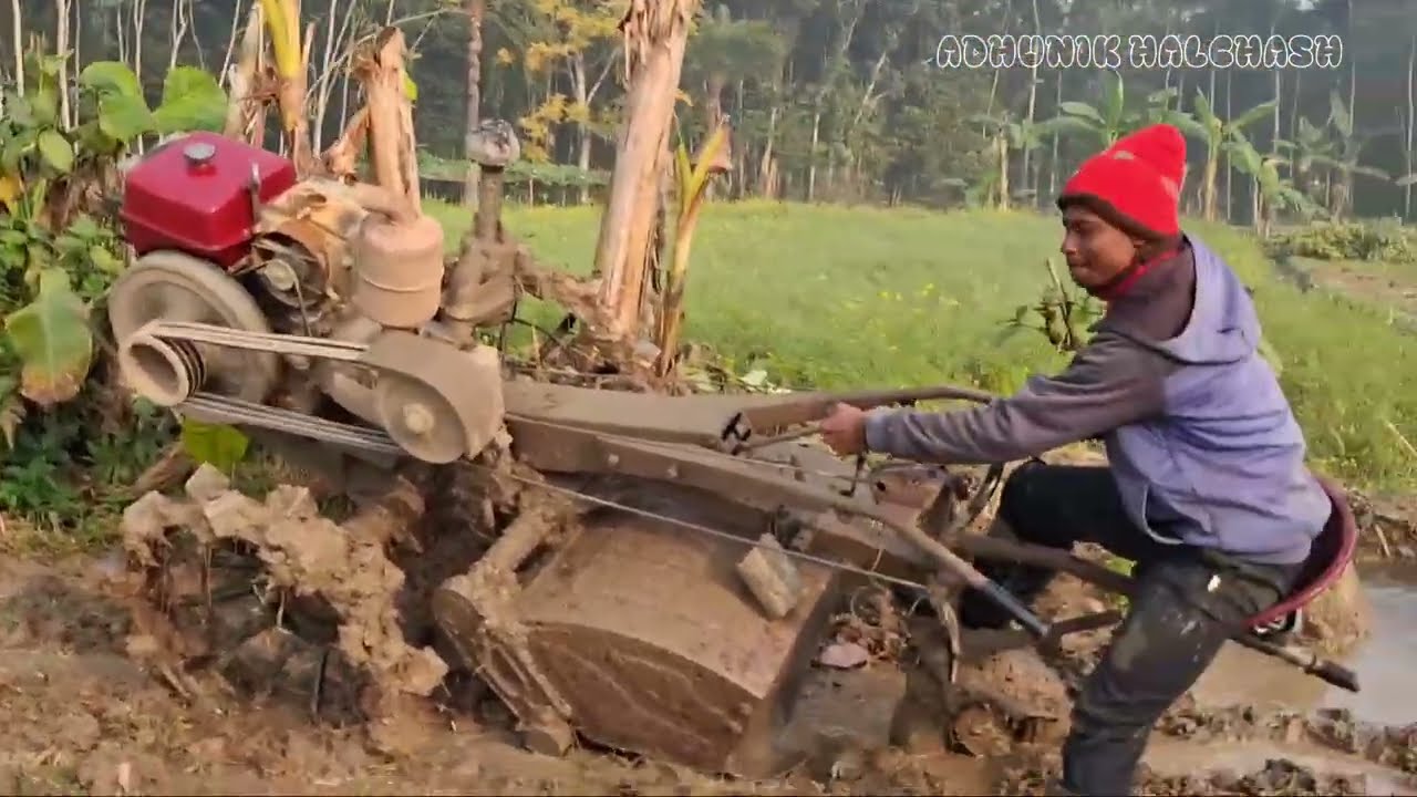 ড্রাইভার অল্পের জন্য রক্ষা পেল / The driver narrowly escaped // Power Tiller//  ADHUNIK HALCHASH