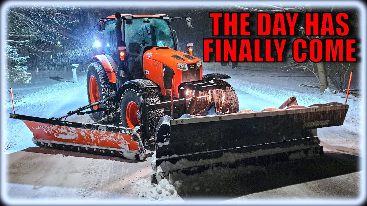 Snow Plowing a Winter Storm With the Tractor for the First Time