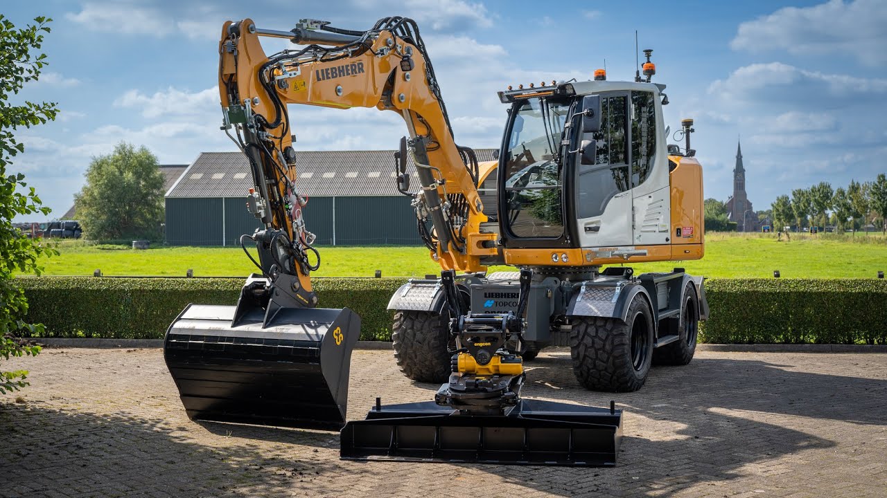My new Liebherr A910 compact