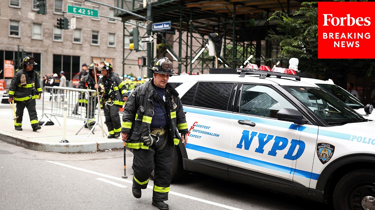First Responders, Construction Workers Gather Outside Evacuated NYC Building Amid Collapse Concerns