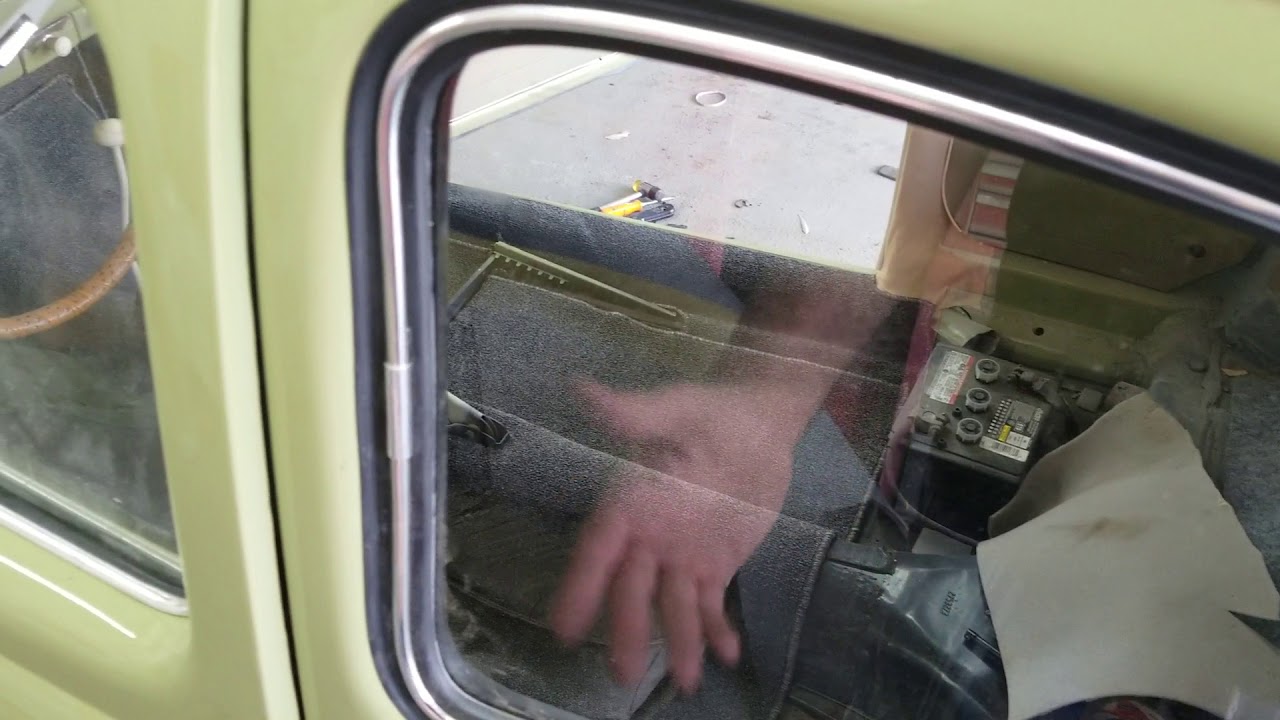 Original window trim VW Bug what's the difference