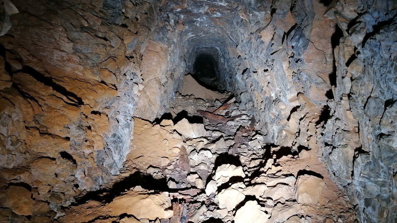 Altbergbau: Schrambach Mittelbaustollen