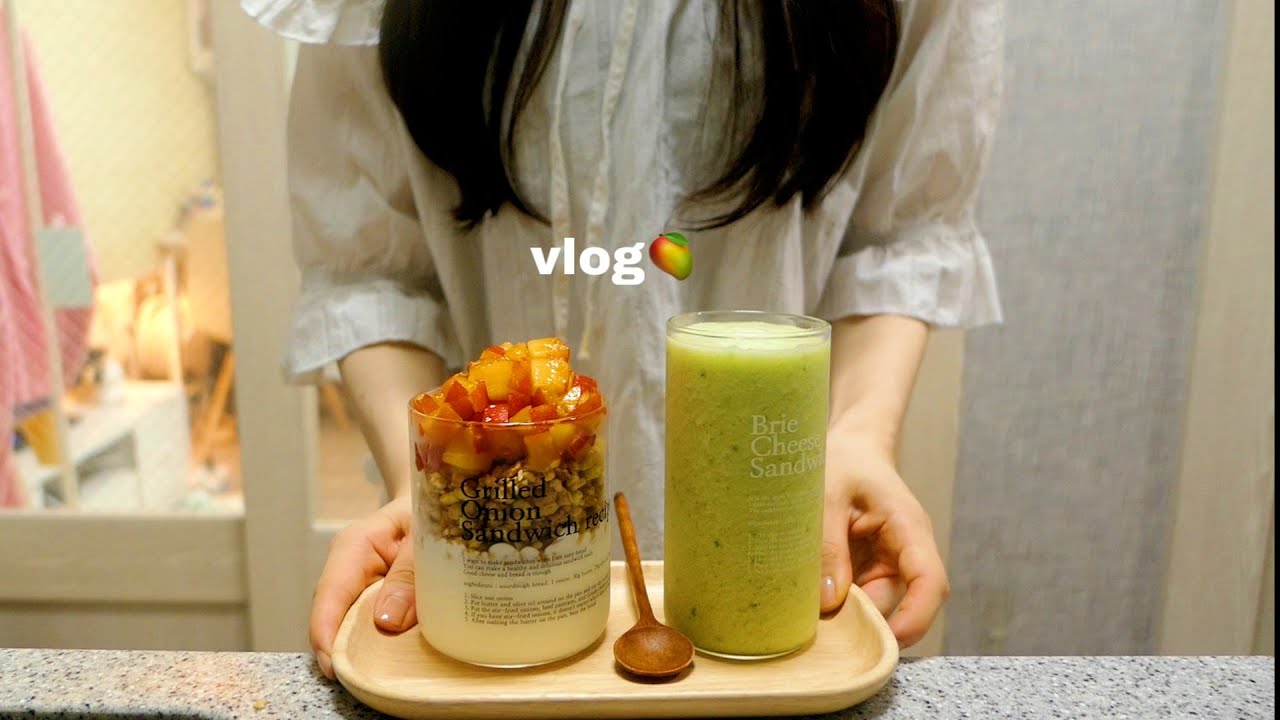 vlog | 마트에서 장보고 🍧 플럼코트요거트, 두부전골, 감자샐러드 샌드위치, 작업실 일상루틴, 점심도시락(돈까스마요덮밥, 어묵볶음, 양배추김치)