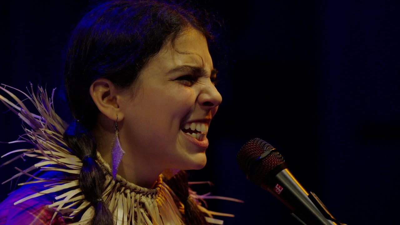Ana Lua Caiano - M&atilde;o na M&atilde;o (Live on KEXP)