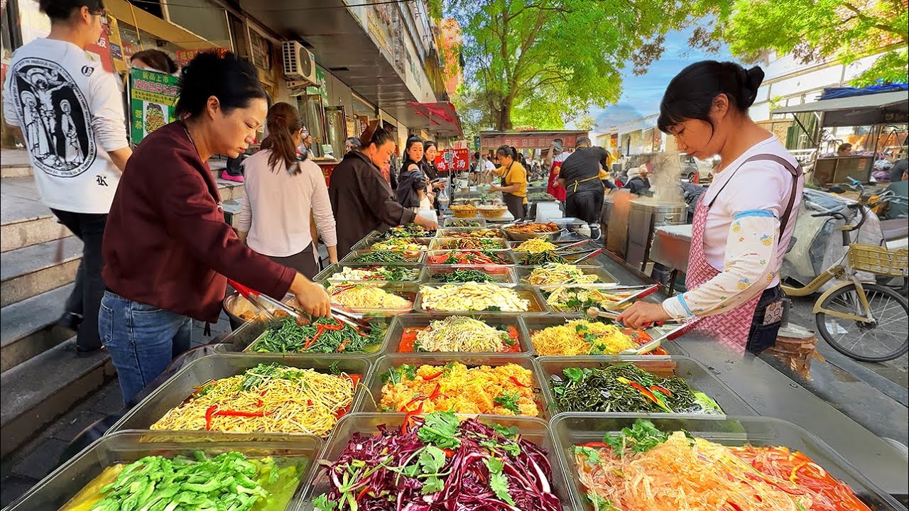 Китайский фуд-маркет в Чжэнчжоу: Огромная лапша, Жареные бао и Уличная еда