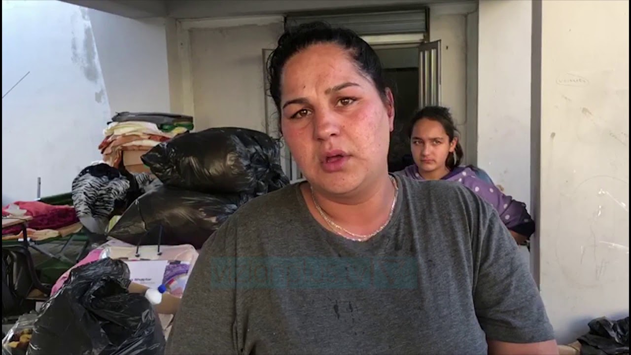 9 familje në qiell të hapur, Bashkia e Lezhës i nxjerr nga palestra - News, Lajme - Vizion Plus