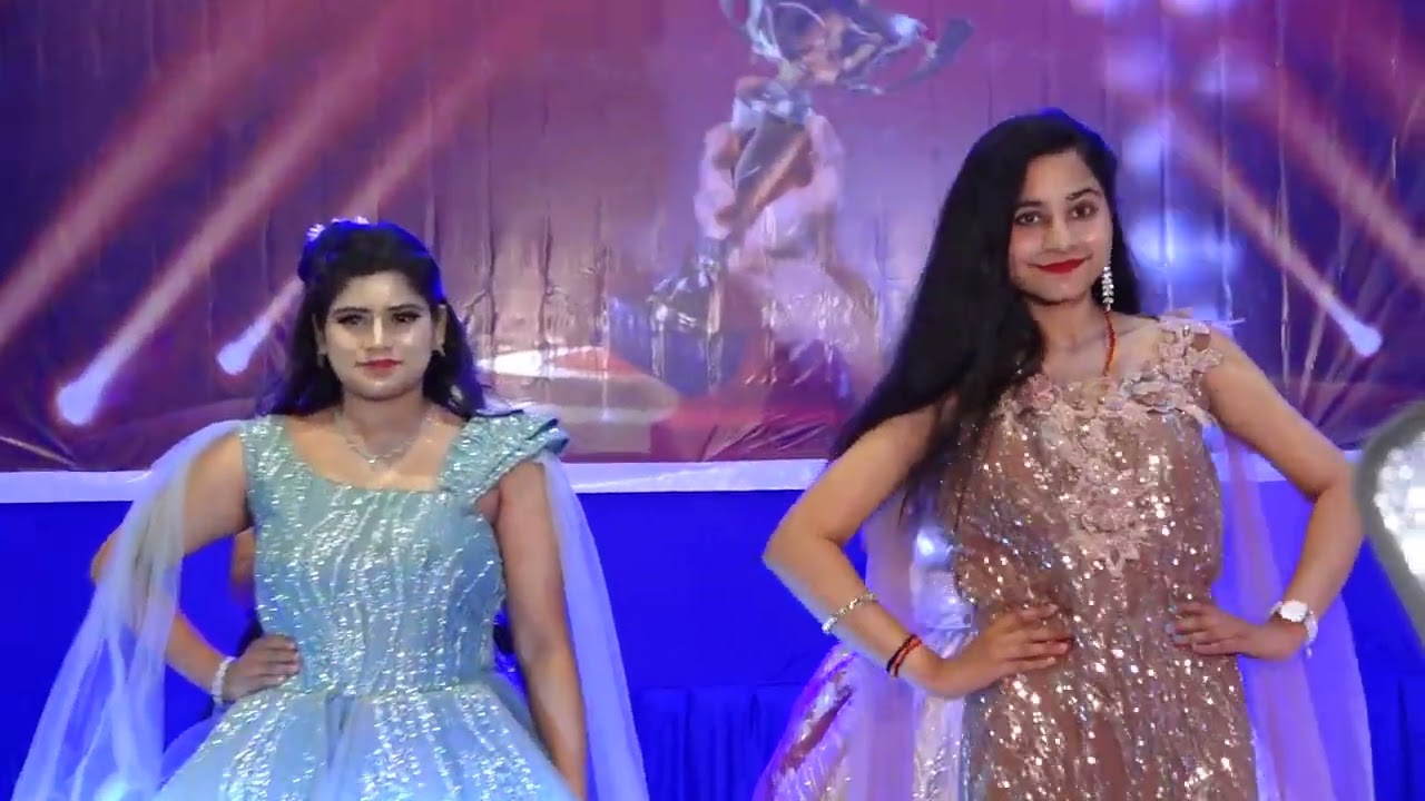 #Fashionshow #fashionchannel #fashiontv #foryou 